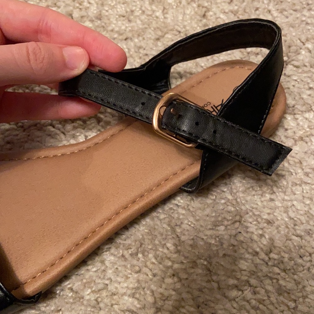 Ardene Sandals - Picture 7 of 7